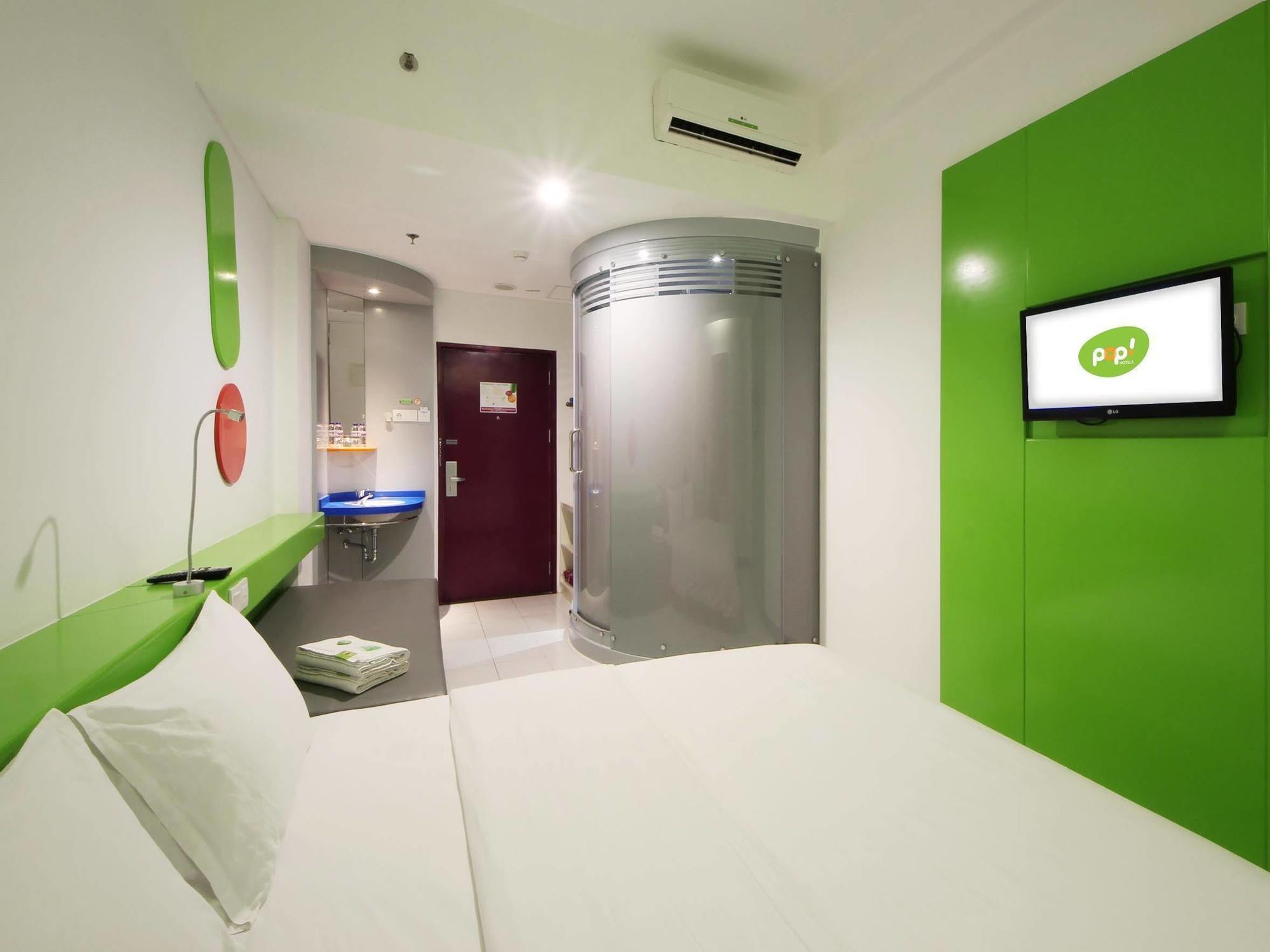 Pop! Hotel Kemang Yakarta Exterior foto